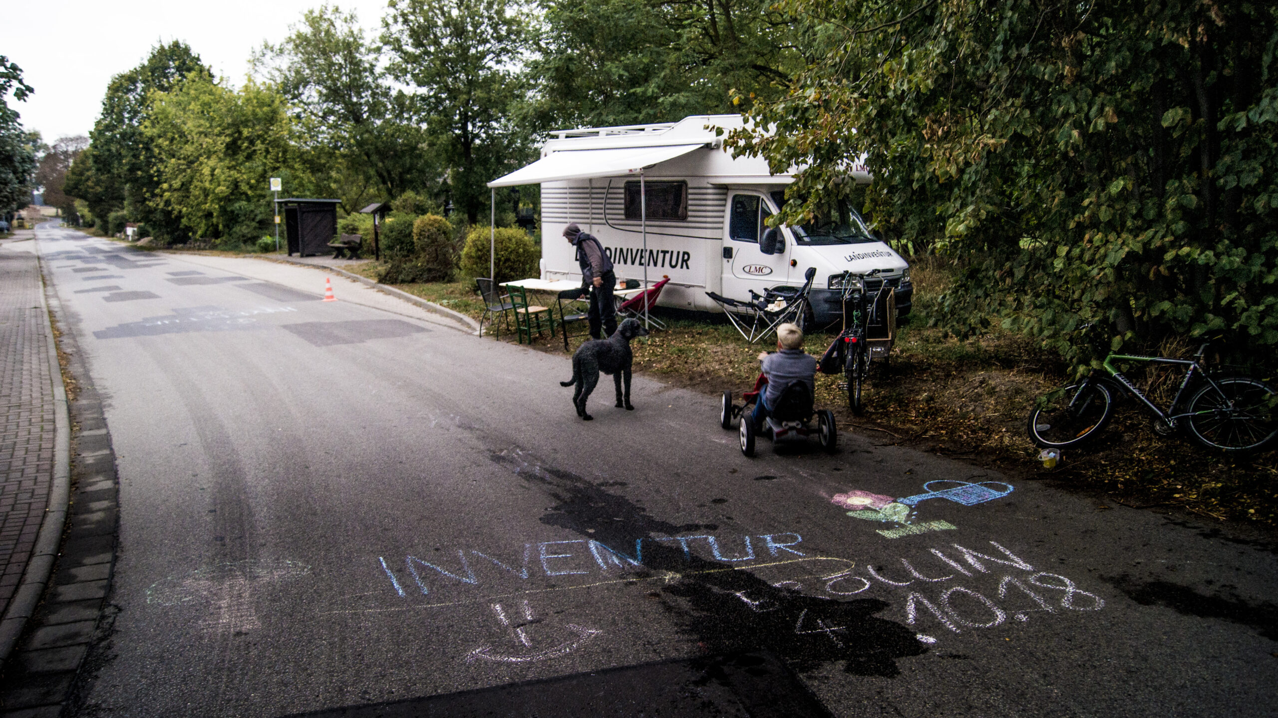 Alteingesessene, Kinder und ein Schloss